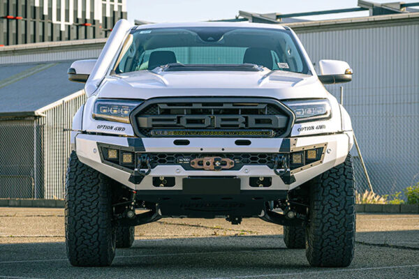 Single-cab chassis and petrol dual-cab versions of the WorkMate retain the HiLux’s old styling that dates back to 2015 but receive a new black plastic finish for the bumper instead of dark grey.