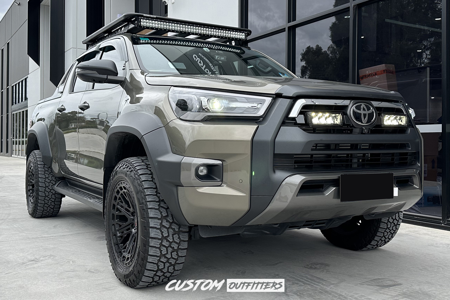 Toyota Hilux Rogue Build