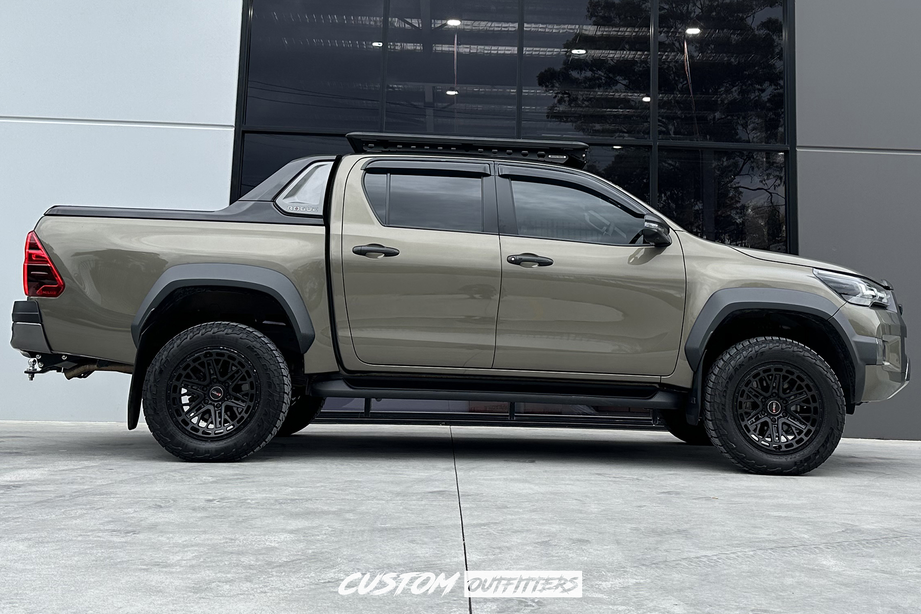 Toyota Hilux Rogue Build