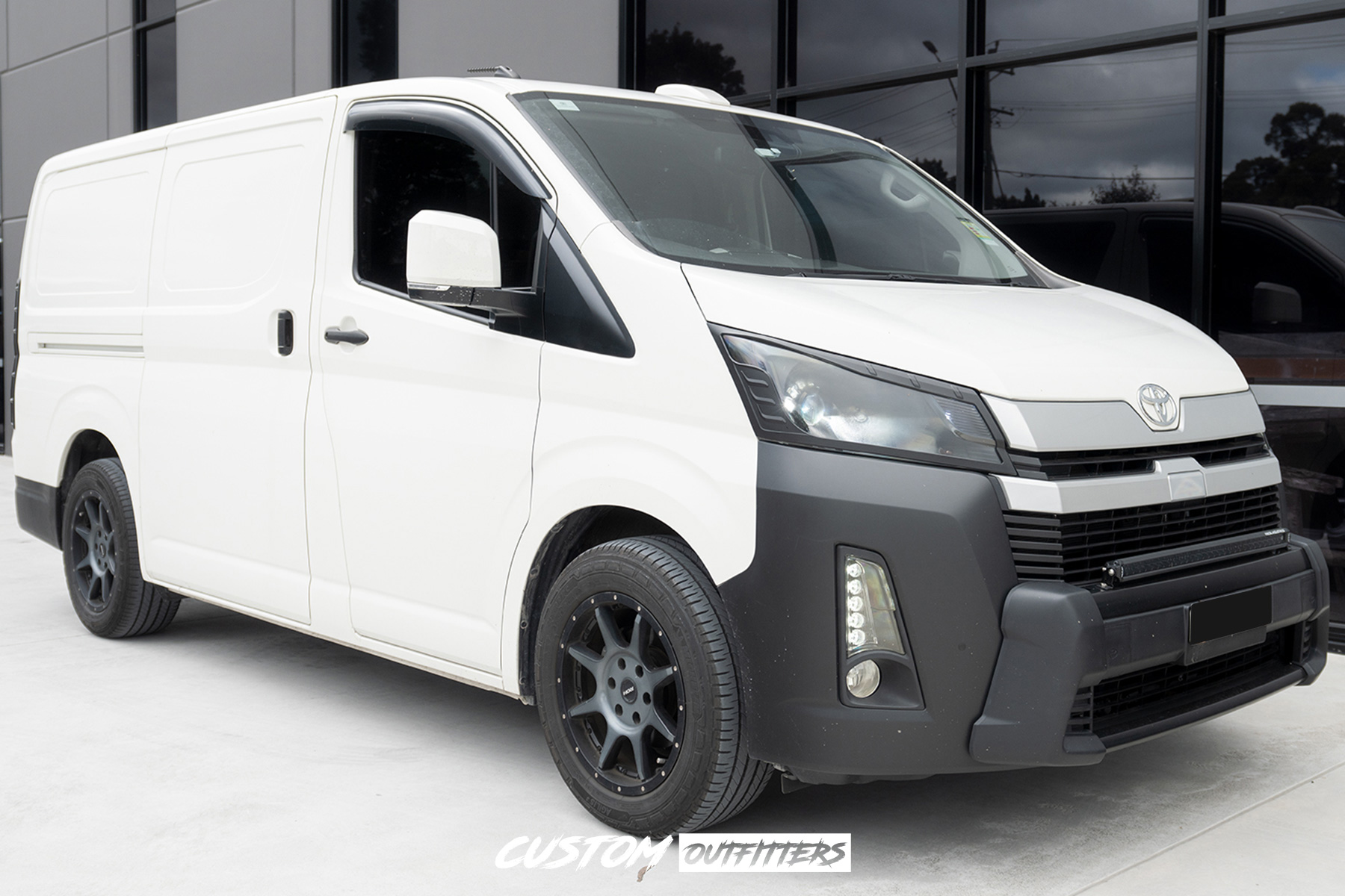 Toyota Hiace LWB Build