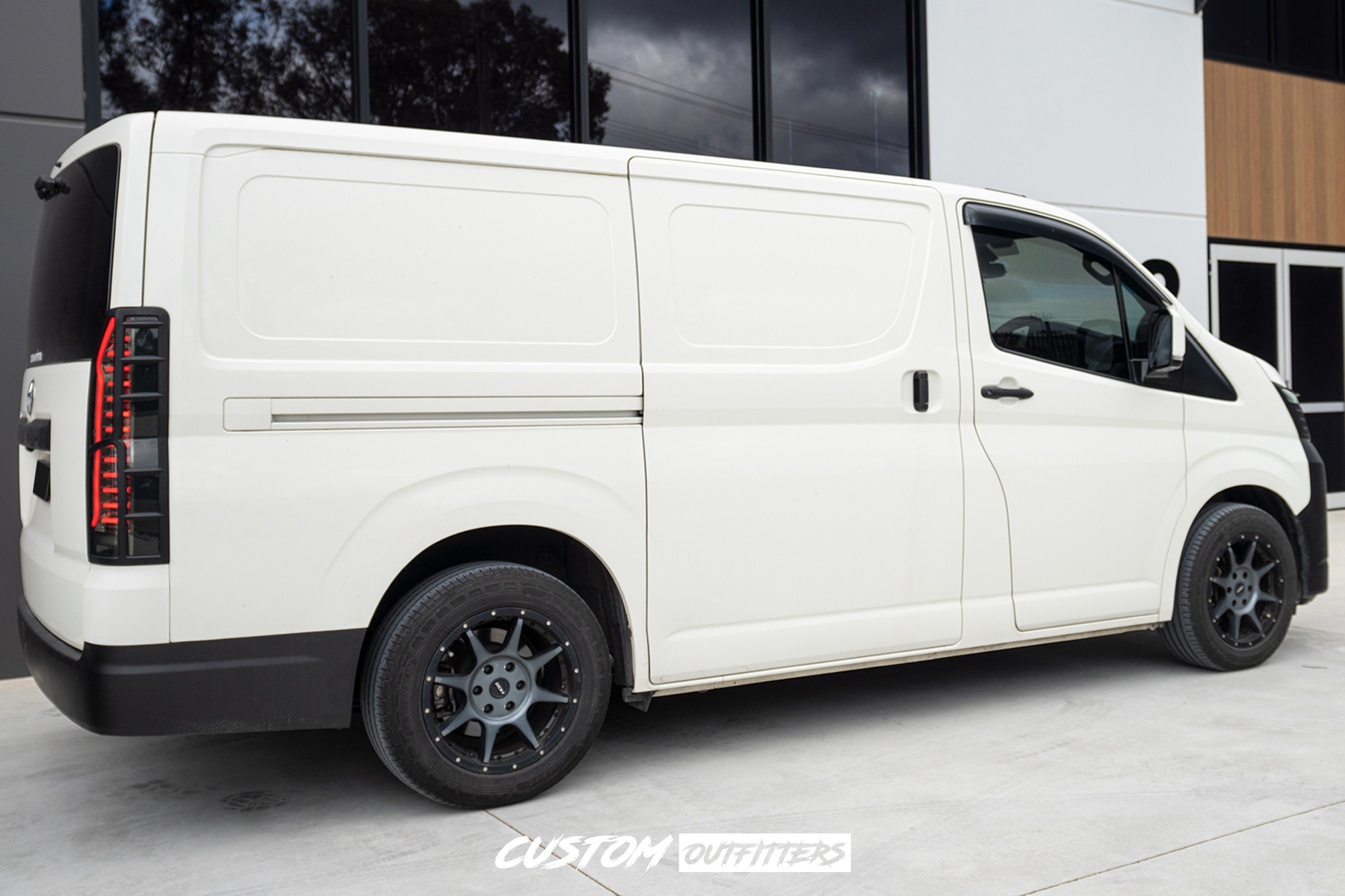 Toyota Hiace LWB Build