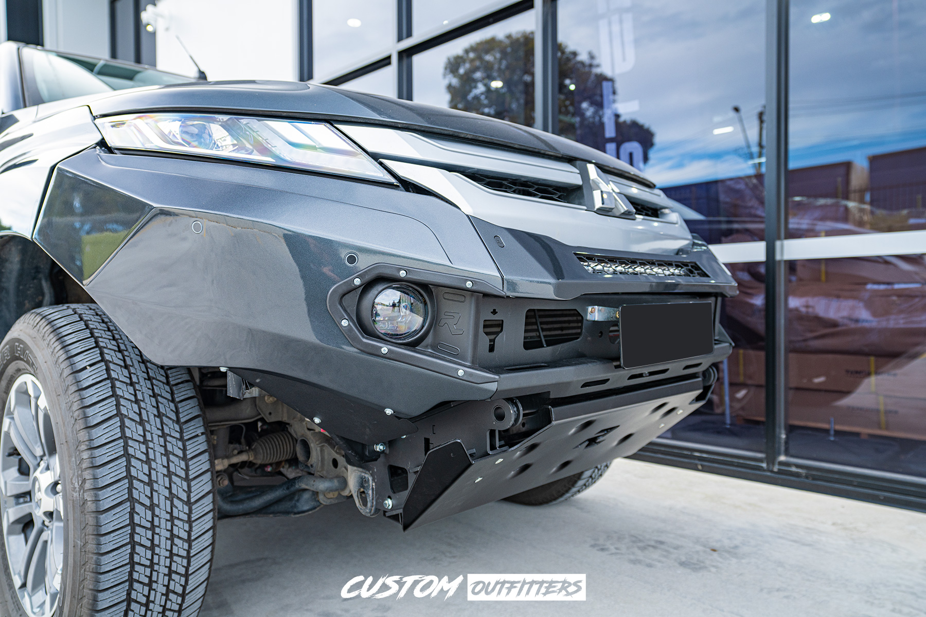 Mitsubishi Triton MR Build