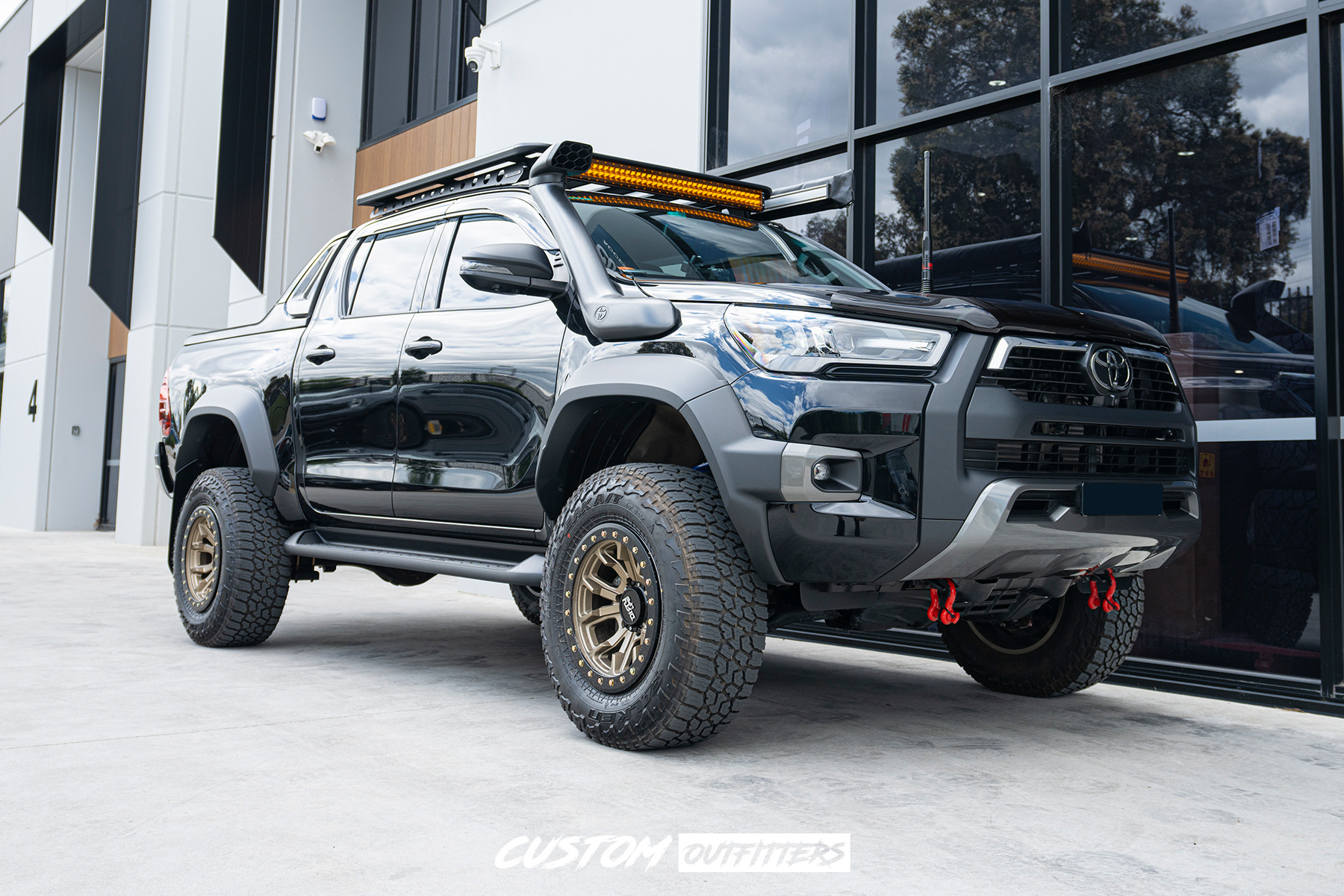 Toyota Hilux SR5 Build